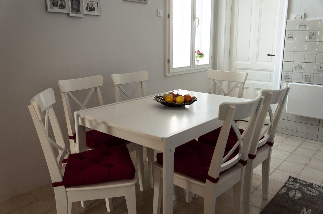 Apartment By The River Ni Exterior foto